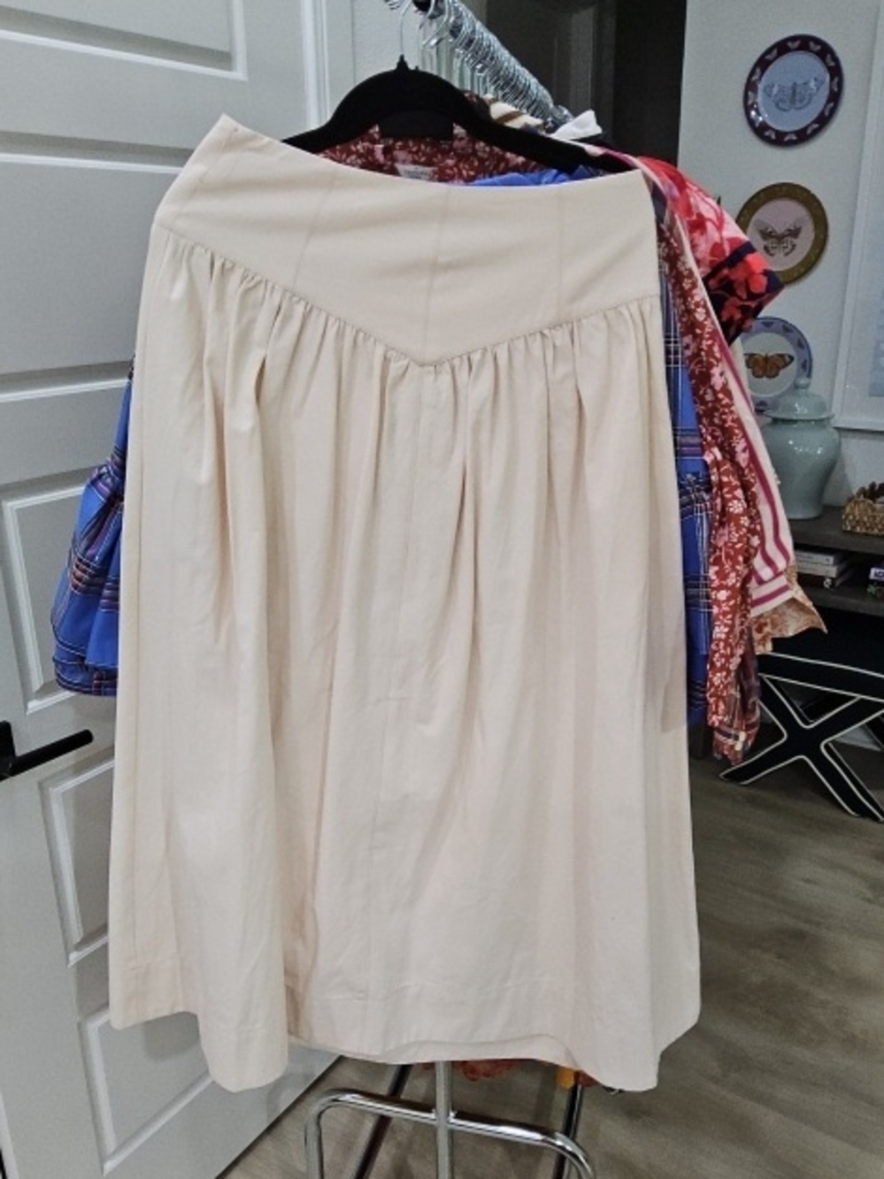 HUNTER BELL Cream Gathered V-Waist Midi Skirt